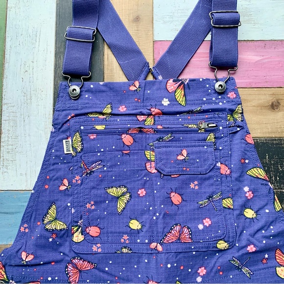 NWT Duluth Med Heirloom Gardening Convertible Bib Overalls Indigo Backyard Bugs - Picture 4 of 12